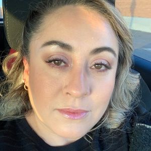 Meet your Posher, Veronica